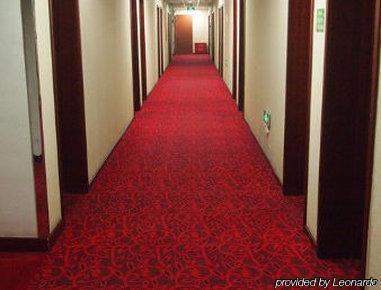 Super 8 Beijing Guang Ming Qiao Hotell Exteriör bild
