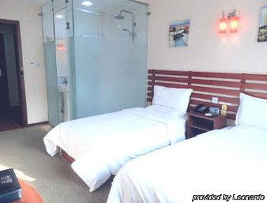 Super 8 Beijing Guang Ming Qiao Hotell Exteriör bild